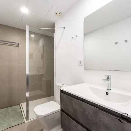 아파트 Fancy 2 Bedroom Escape Ref071 푸엔히롤라